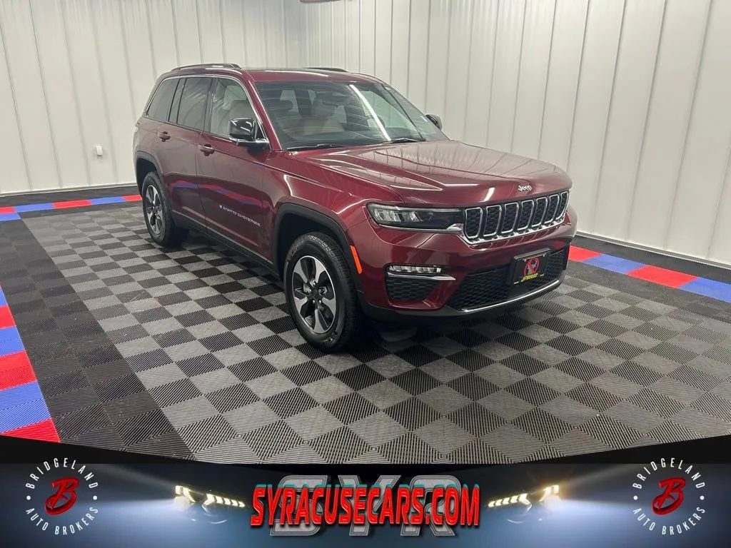Used 2023 Jeep Grand Cherokee 4WD 4xe image 1
