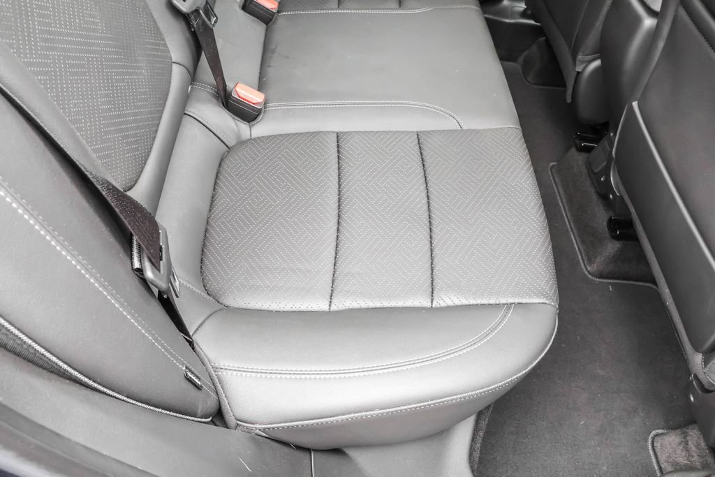 Used 2023 Buick Encore GX Essence w/ Experience Buick Package FWD image 37