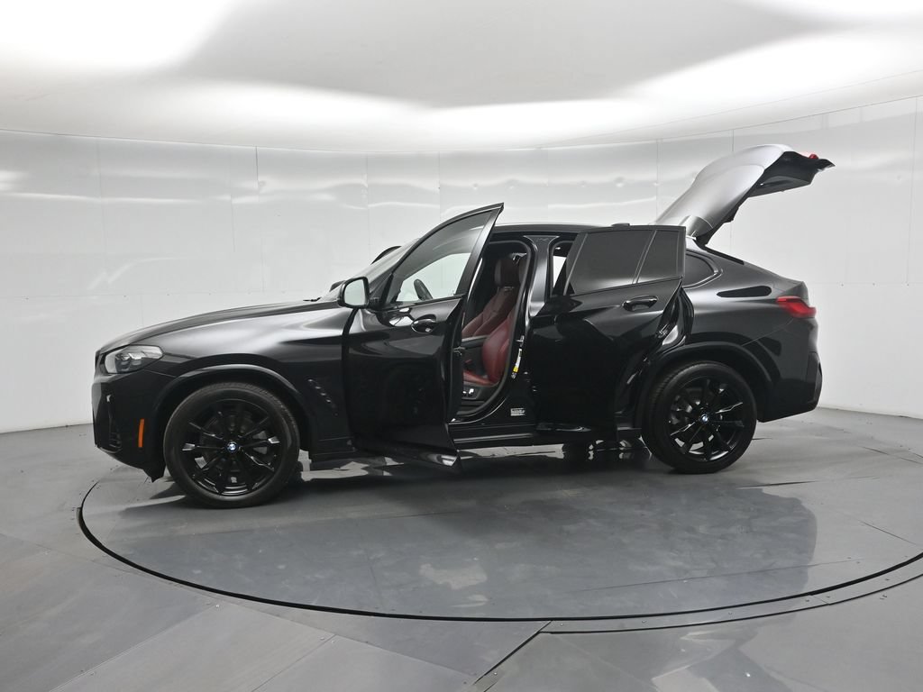 Used 2024 BMW X4 xDrive30i w/ M Sport Package AWD/4WD image 37