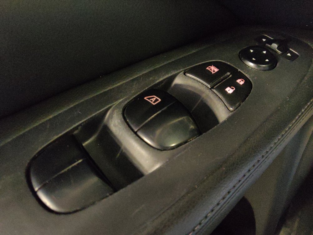 Used 2018 Nissan Pathfinder S FWD image 27