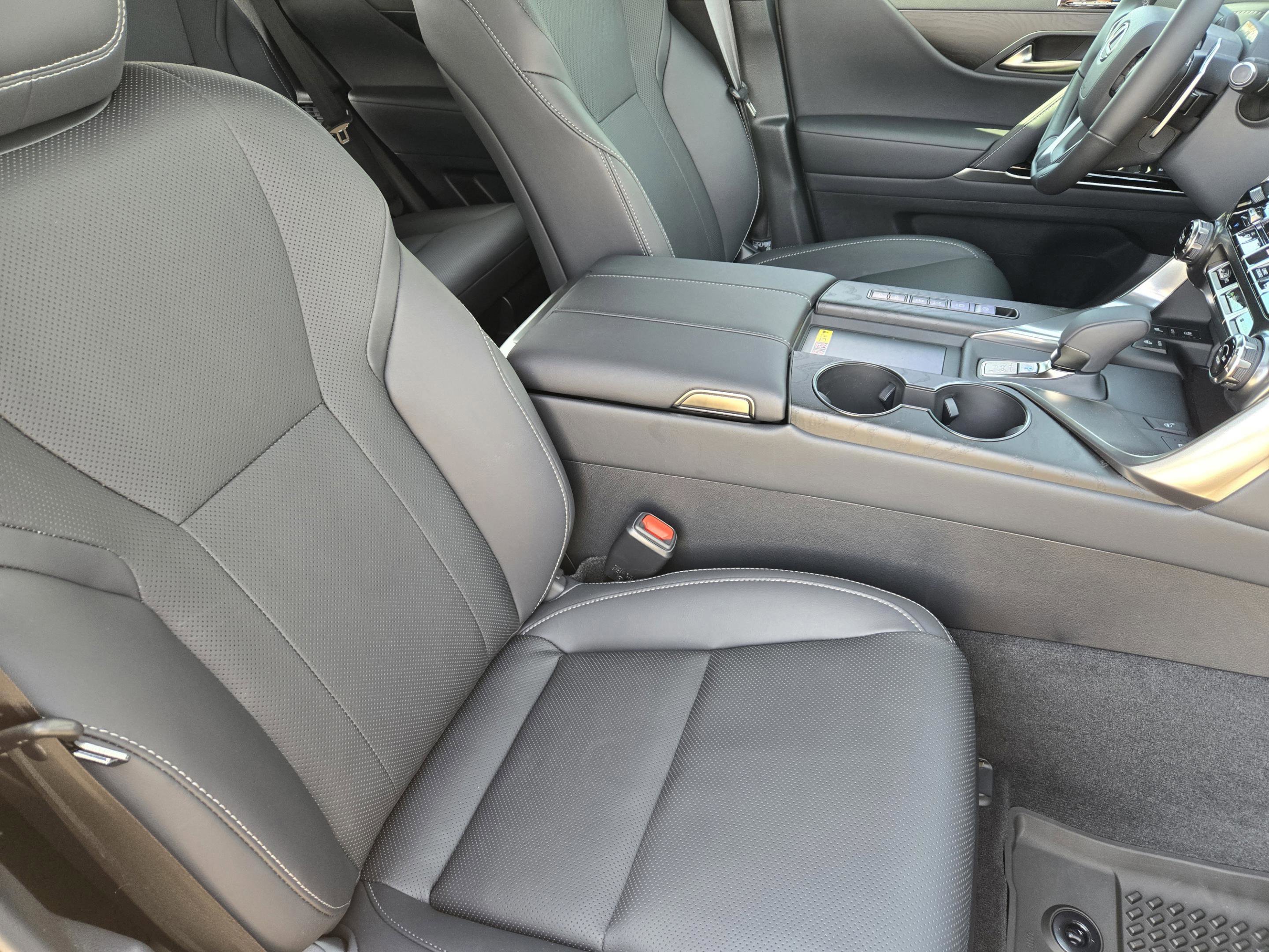 New 2026 Lexus LX 700h Luxury AWD/4WD image 9