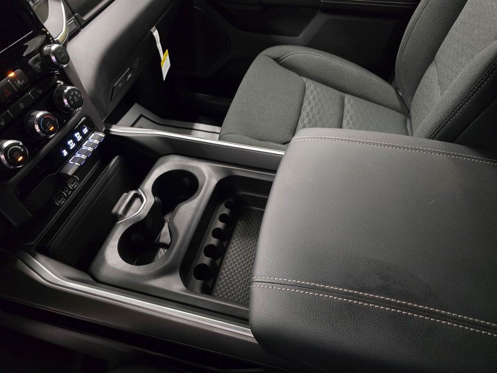 New 2026 RAM 1500 Big Horn AWD/4WD image 24