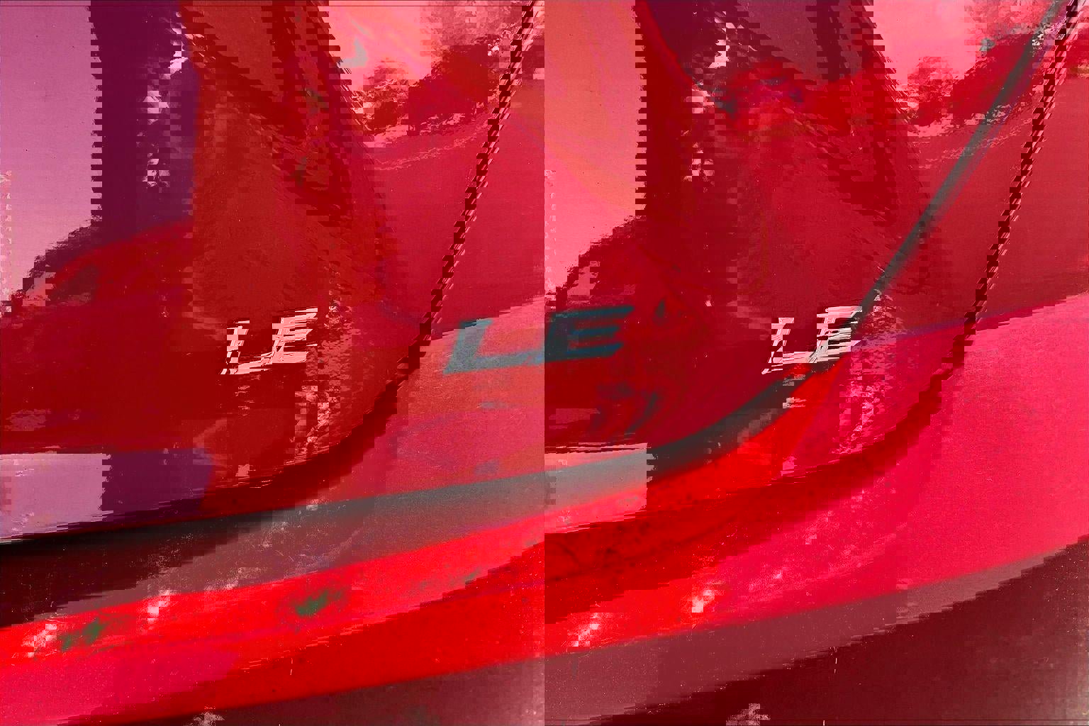 Used 2025 Toyota Camry LE FWD image 8