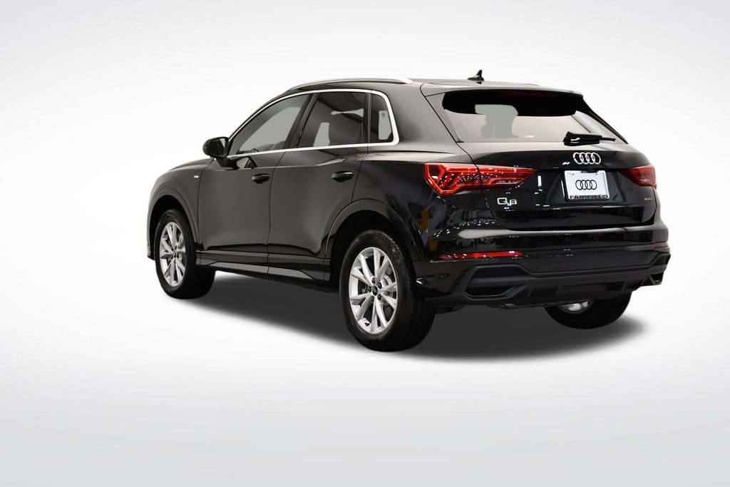 Used 2025 Audi Q3 2.0T Premium w/ Convenience Package AWD/4WD image 3
