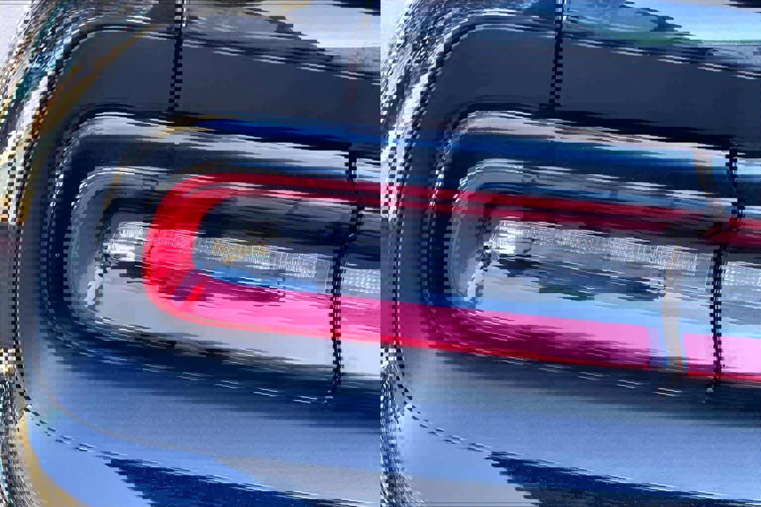 Used 2023 Dodge Challenger SXT image 23