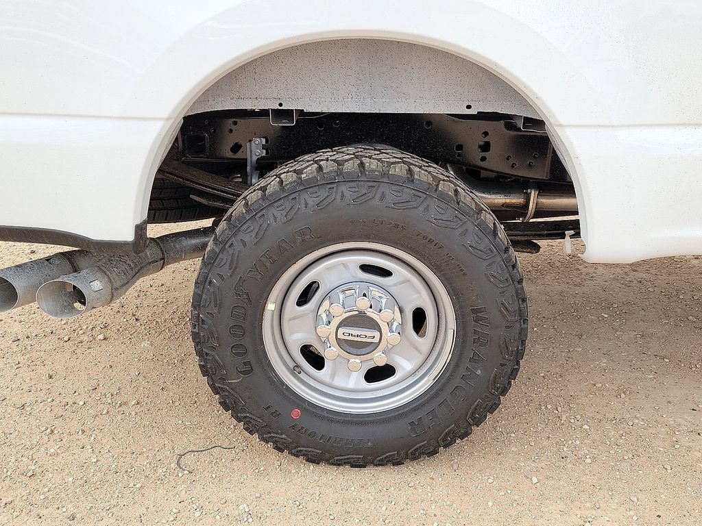 New 2026 Ford F250 XL w/ XL Off-Road Package AWD/4WD image 14