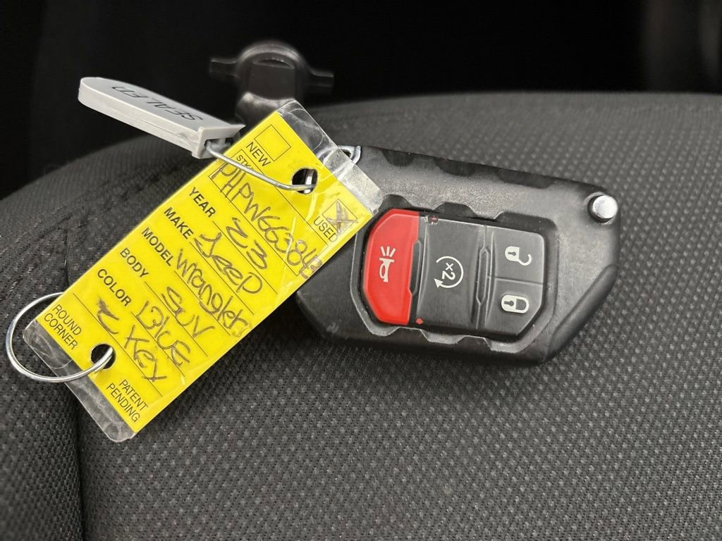 Used 2023 Jeep Wrangler Unlimited Sport image 33