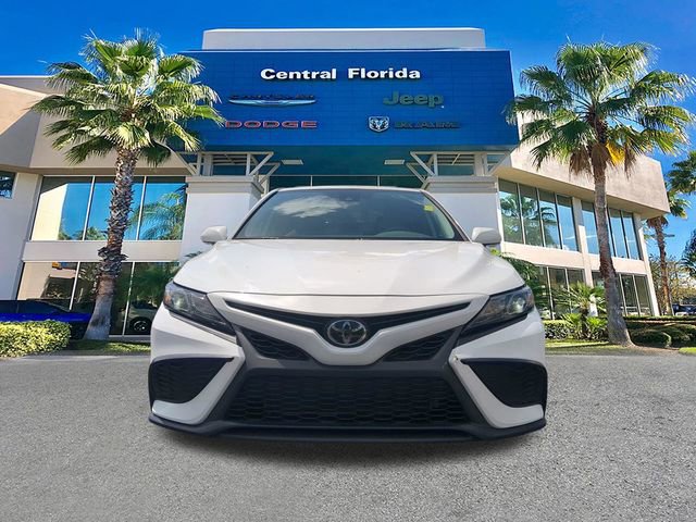 Used 2024 Toyota Camry SE w/ Convenience Package FWD image 3