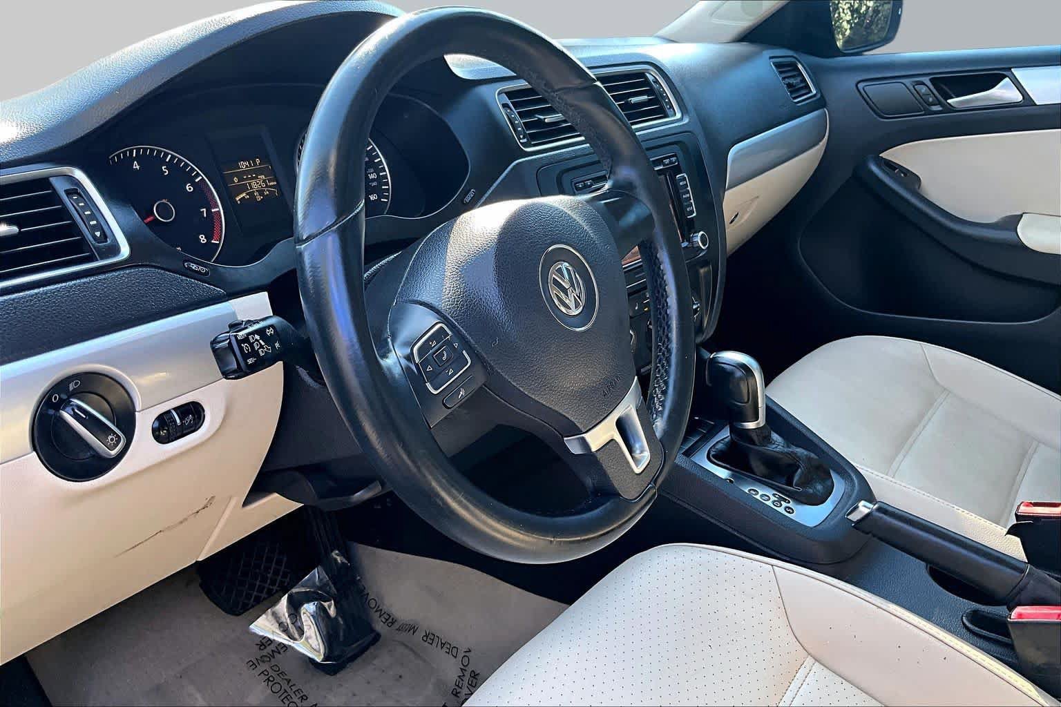 Used 2014 Volkswagen Jetta SE FWD image 18