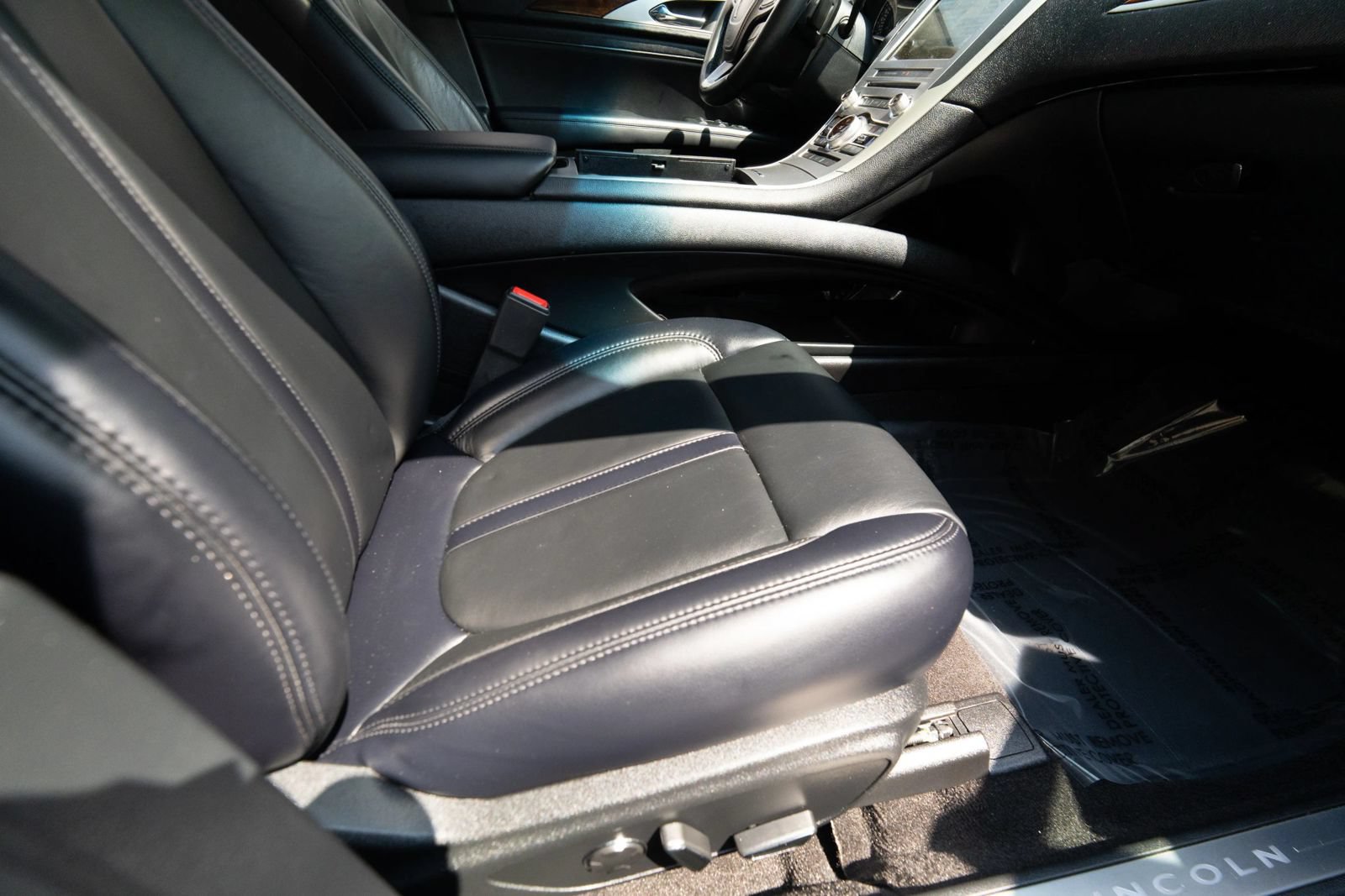 Used 2019 Lincoln MKZ Reserve w/ Reserve Plus Package AWD/4WD image 13