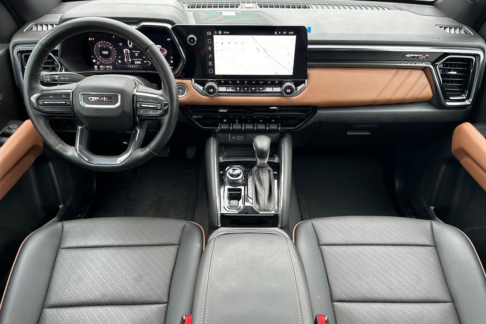 Used 2025 GMC Canyon AT4 w/ Nightfall Edition image 15