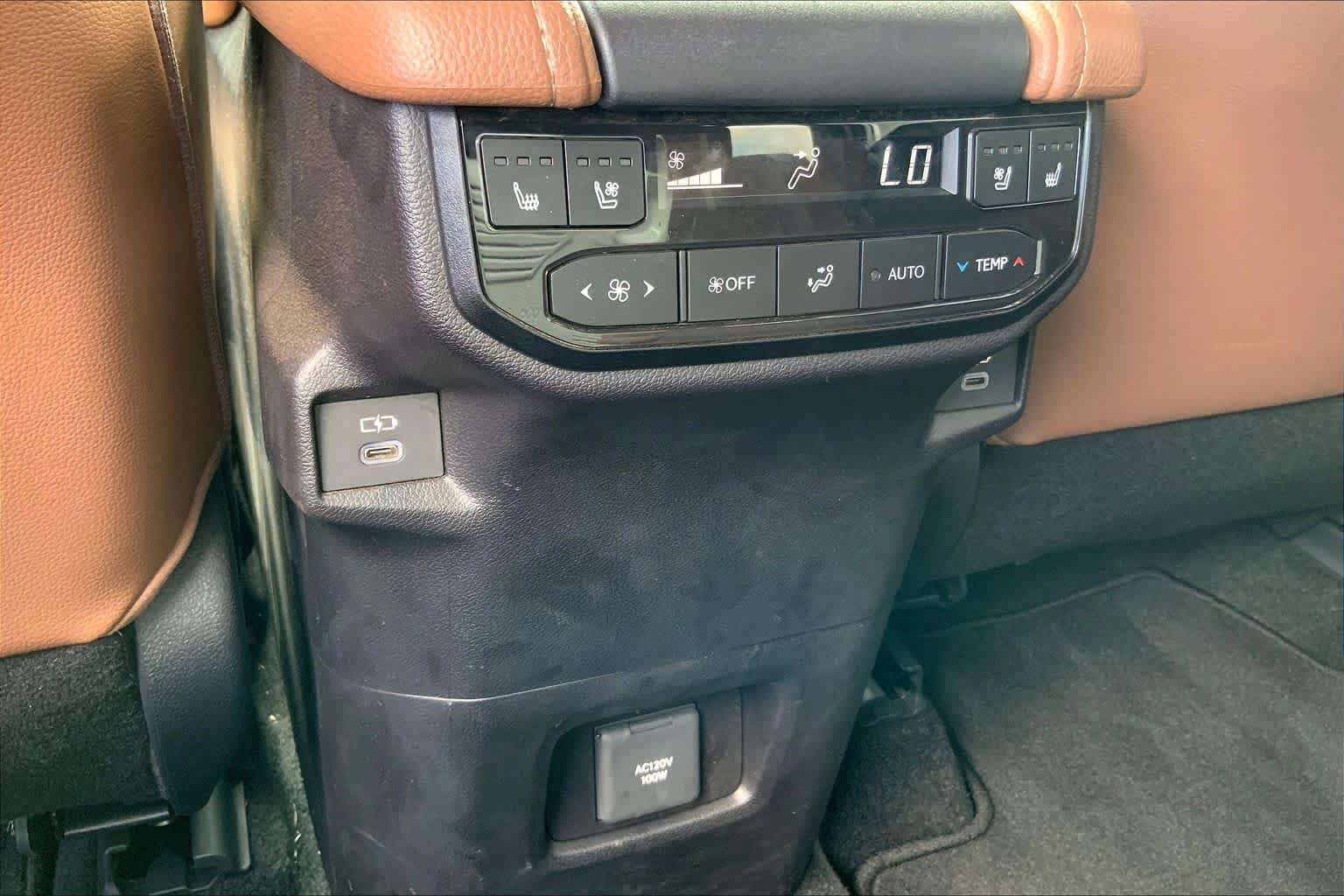 Used 2026 Toyota Grand Highlander AWD image 34