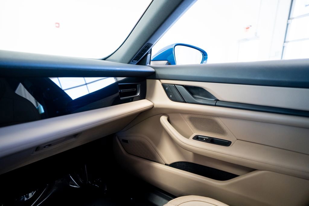 Used 2024 Porsche Taycan image 43