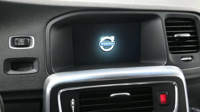 Used 2017 Volvo V60 T5 Cross Country w/ Convenience Package AWD/4WD image 19