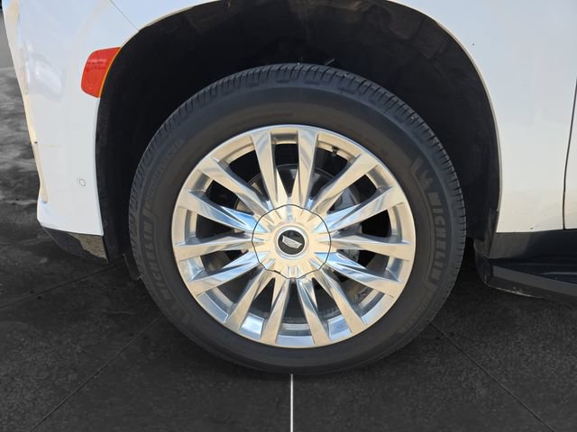 Used 2023 Cadillac Escalade Premium Luxury AWD/4WD image 9