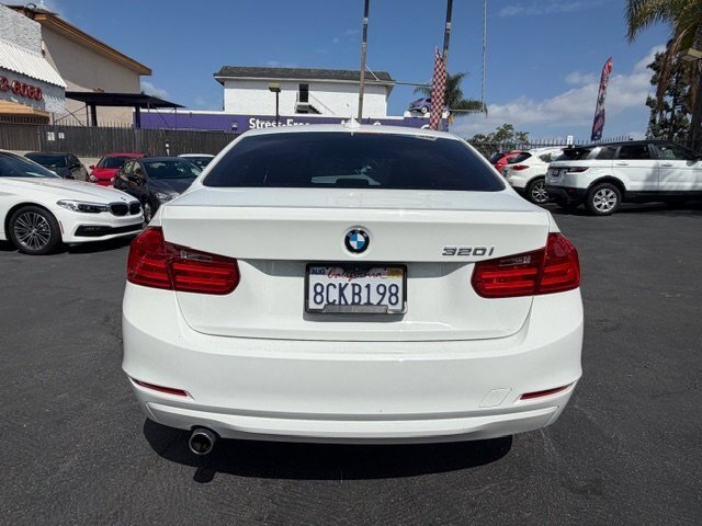 Used 2014 BMW 320i Sedan RWD image 3