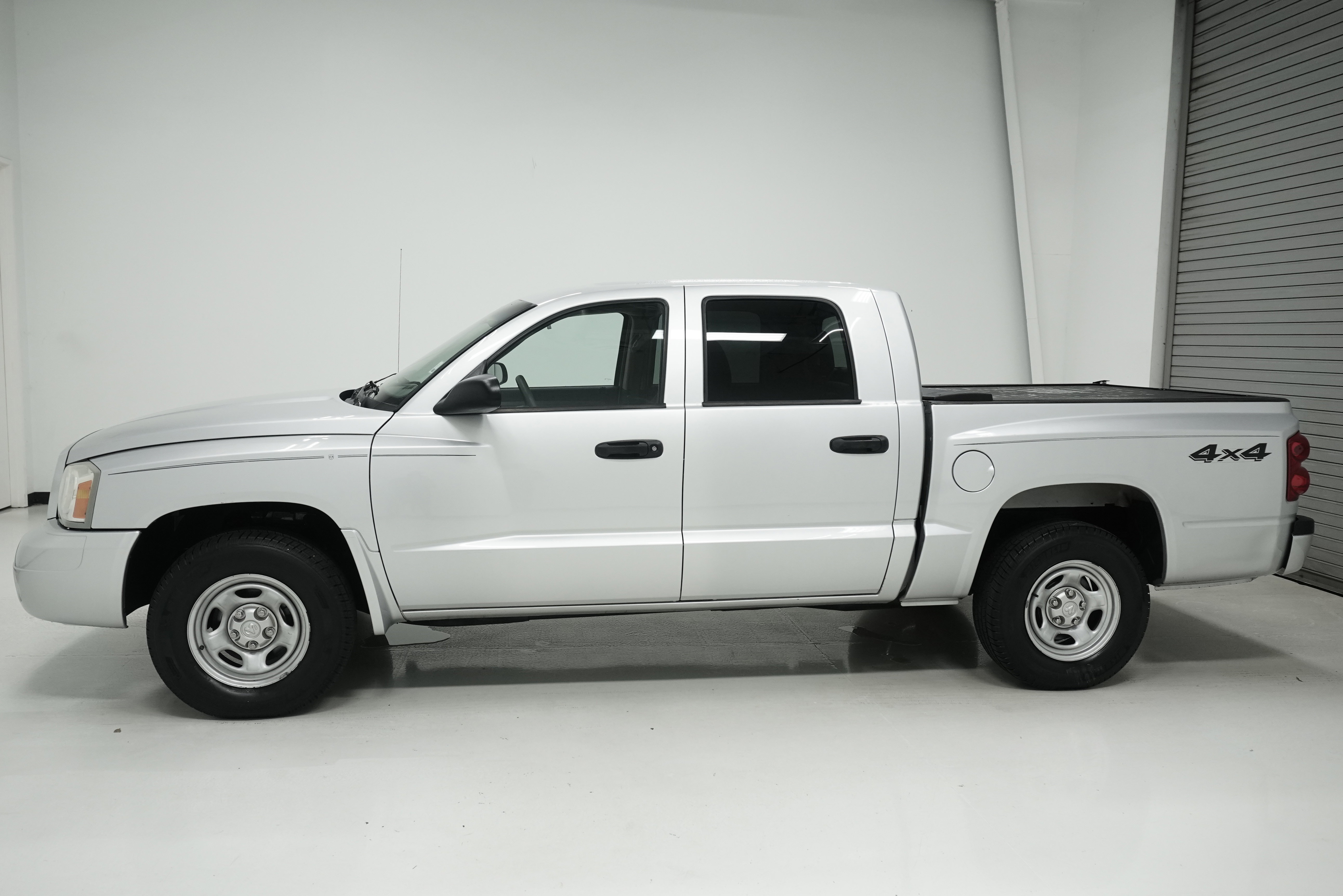 Used 2006 Dodge Dakota ST image 6
