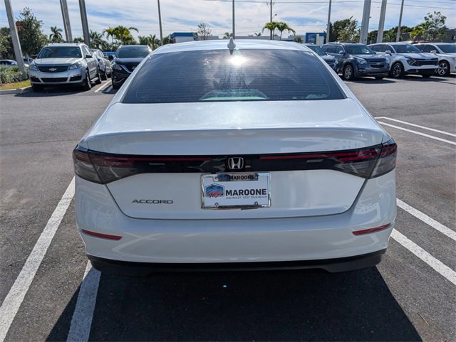 Used 2023 Honda Accord EX image 12