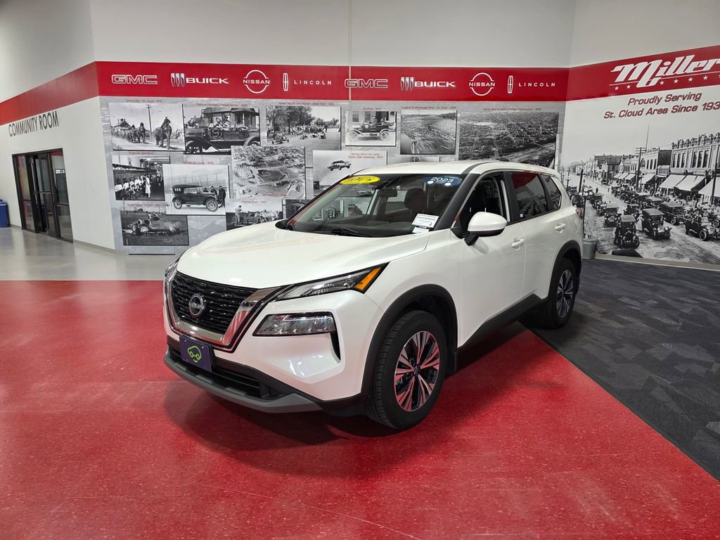 Used 2023 Nissan Rogue SV image 8