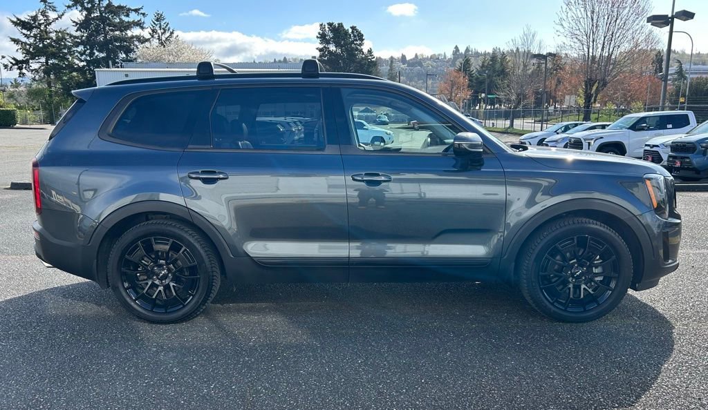 Used 2022 Kia Telluride SX w/ SX Prestige Package image 4