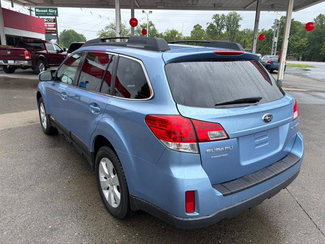 Used 2011 Subaru Outback 2.5i Premium w/ All-Weather Pkg AWD/4WD image 5