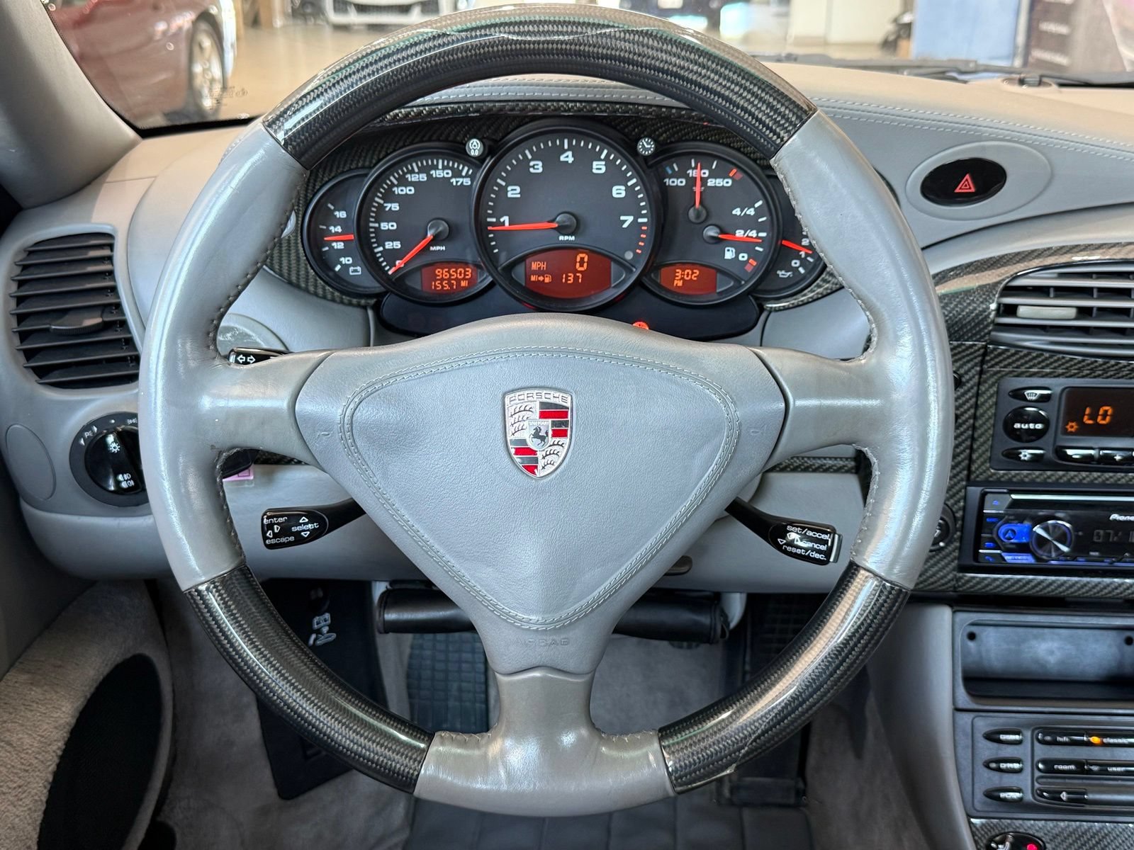 Used 2001 Porsche 911 Carrera RWD image 25