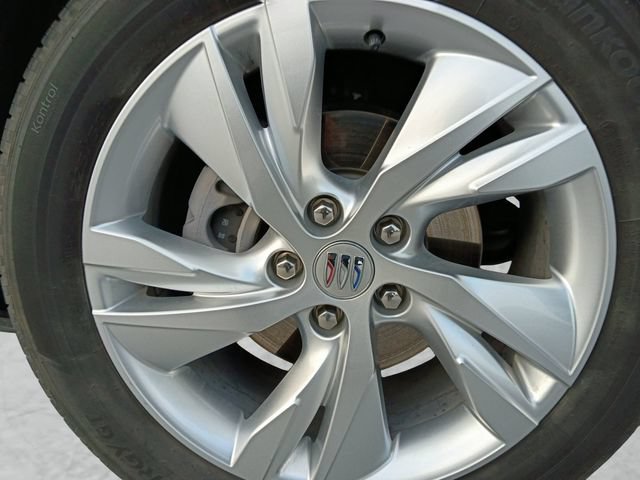Used 2024 Buick Encore GX Preferred FWD image 23