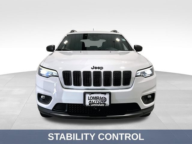 Used 2021 Jeep Cherokee Latitude w/ Comfort Safety Group AWD/4WD image 3