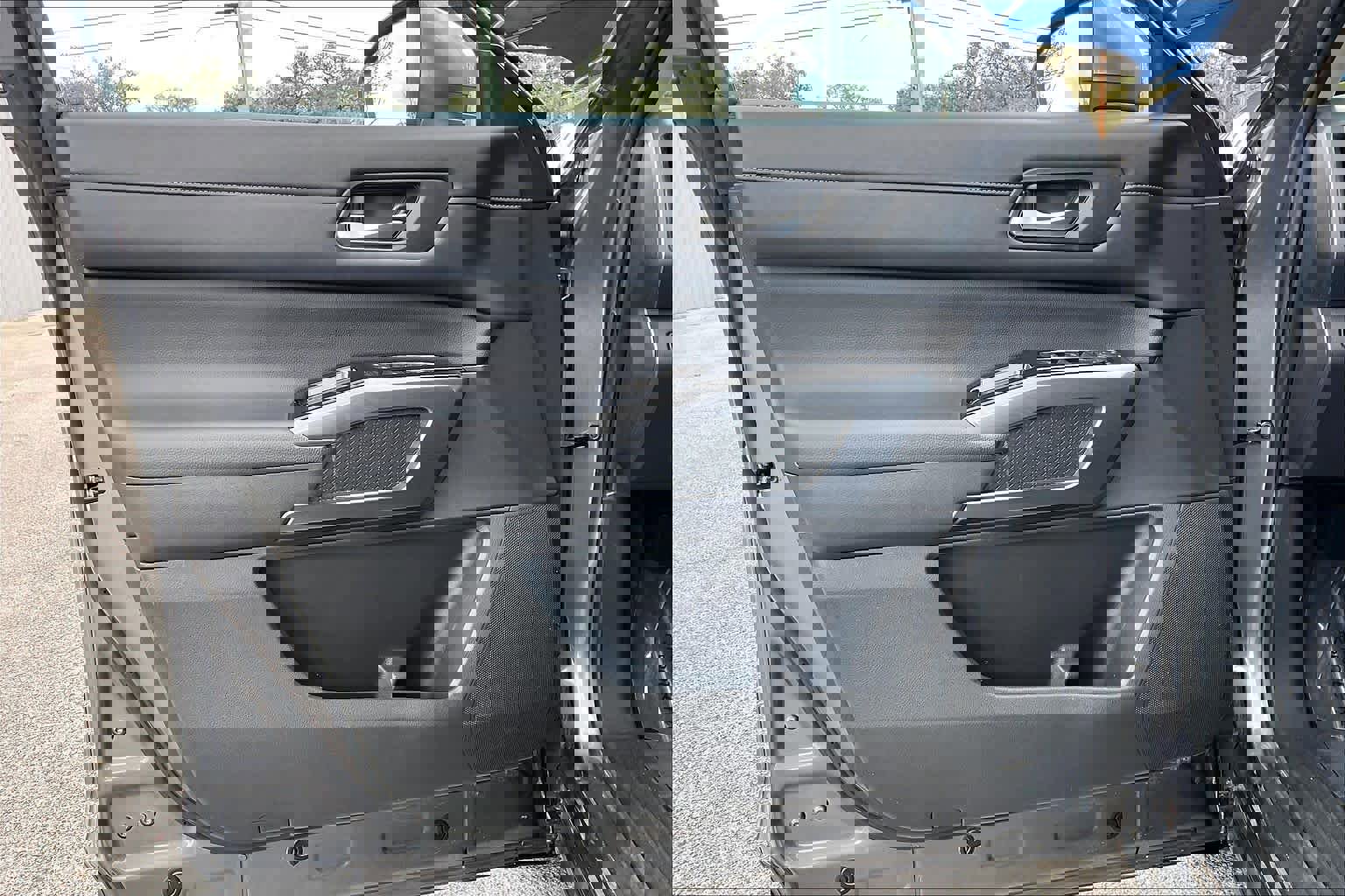 Used 2025 Nissan Pathfinder SL image 22