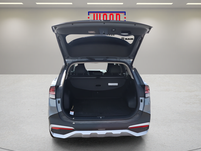 Used 2025 Kia Sportage EX w/ Premium Package FWD image 25