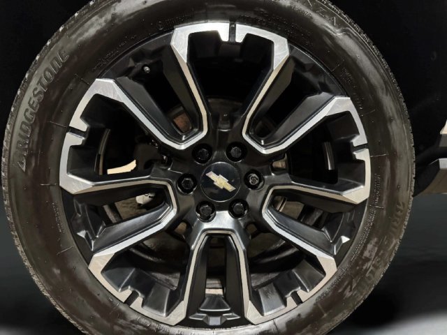 Used 2023 Chevrolet Tahoe High Country w/ Premium Package 2 AWD/4WD image 36
