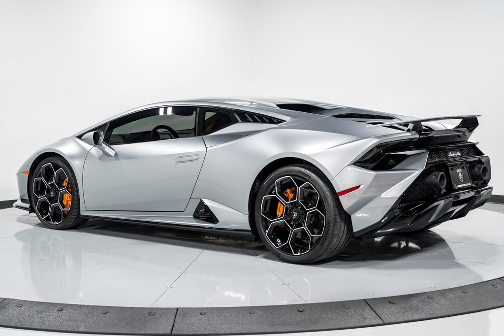 Used 2023 Lamborghini Huracan Tecnica RWD image 5