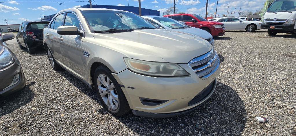 Used 2012 Ford Taurus SEL image 3