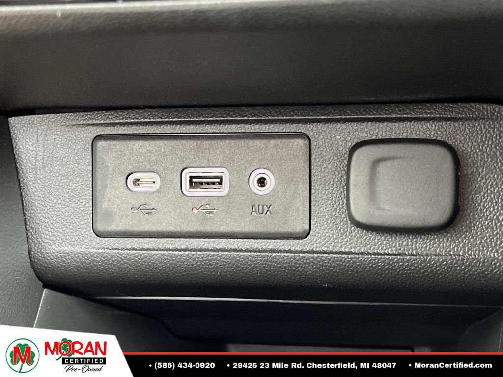 Used 2021 Buick Encore GX Select w/ Sport Touring Package FWD image 26