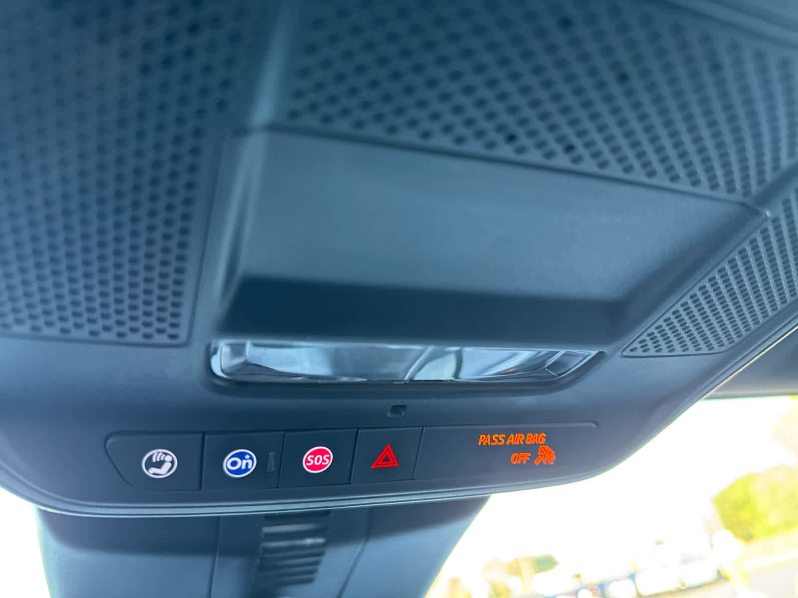 Used 2025 GMC Acadia Elevation image 31