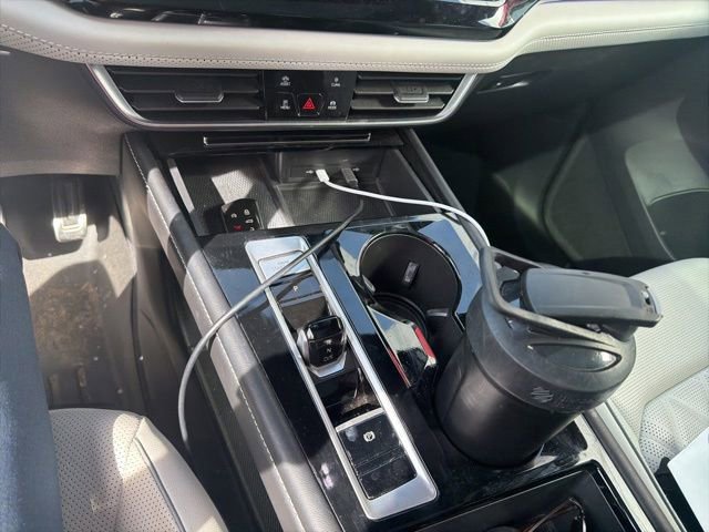 Used 2024 Volkswagen Atlas Cross Sport SEL Premium R-Line AWD/4WD image 4