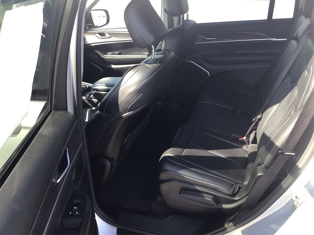 Used 2022 Jeep Grand Cherokee L Limited image 10