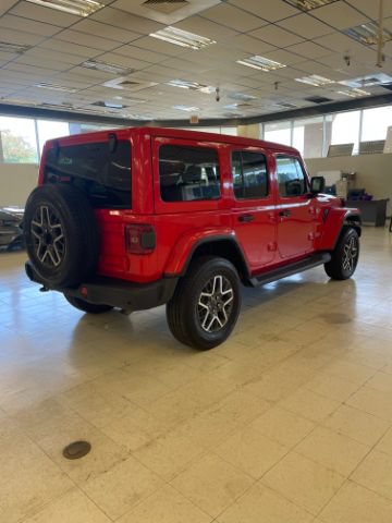 Used 2024 Jeep Wrangler Unlimited Sahara AWD/4WD image 7