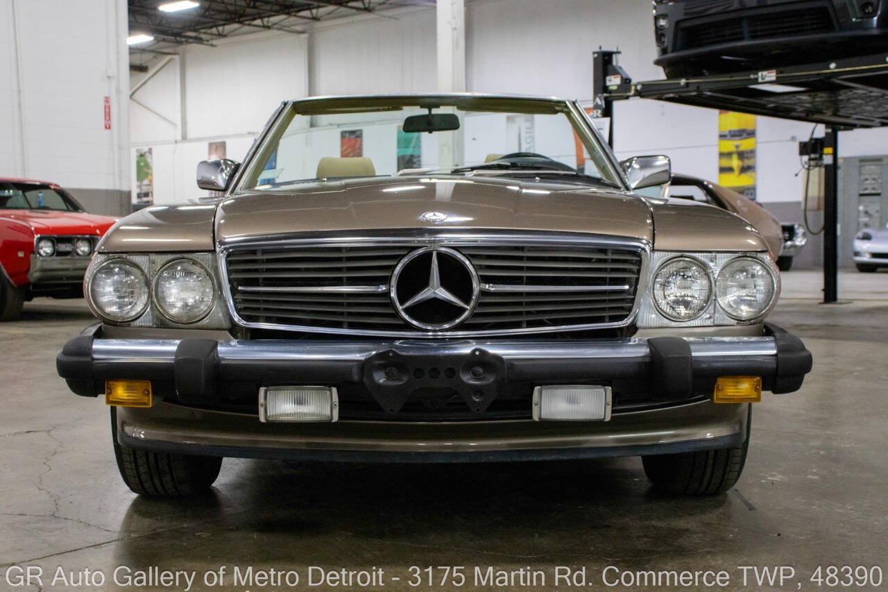 Used 1987 Mercedes-Benz 560 SL image 14