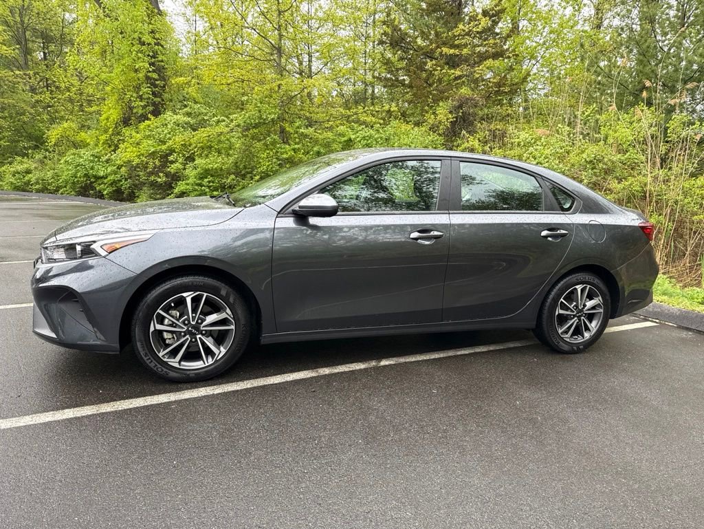 Used 2023 Kia Forte LXS FWD image 17