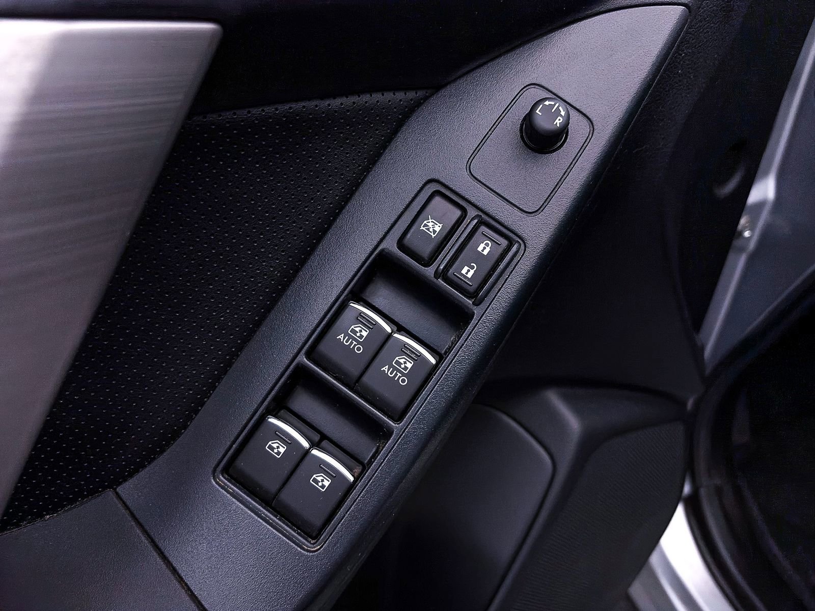 Used 2018 Subaru Forester 2.5i Limited w/ Popular Package #2 image 17