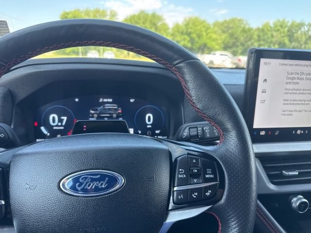 Used 2025 Ford Explorer ST-Line w/ ST-Line Street Pack AWD/4WD image 14