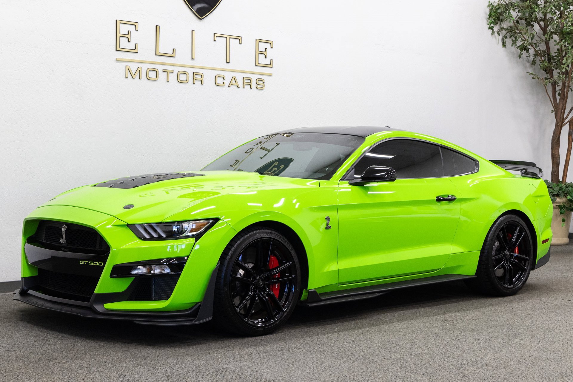 Used 2021 Ford Mustang Shelby GT500 w/ Technology Package image 1