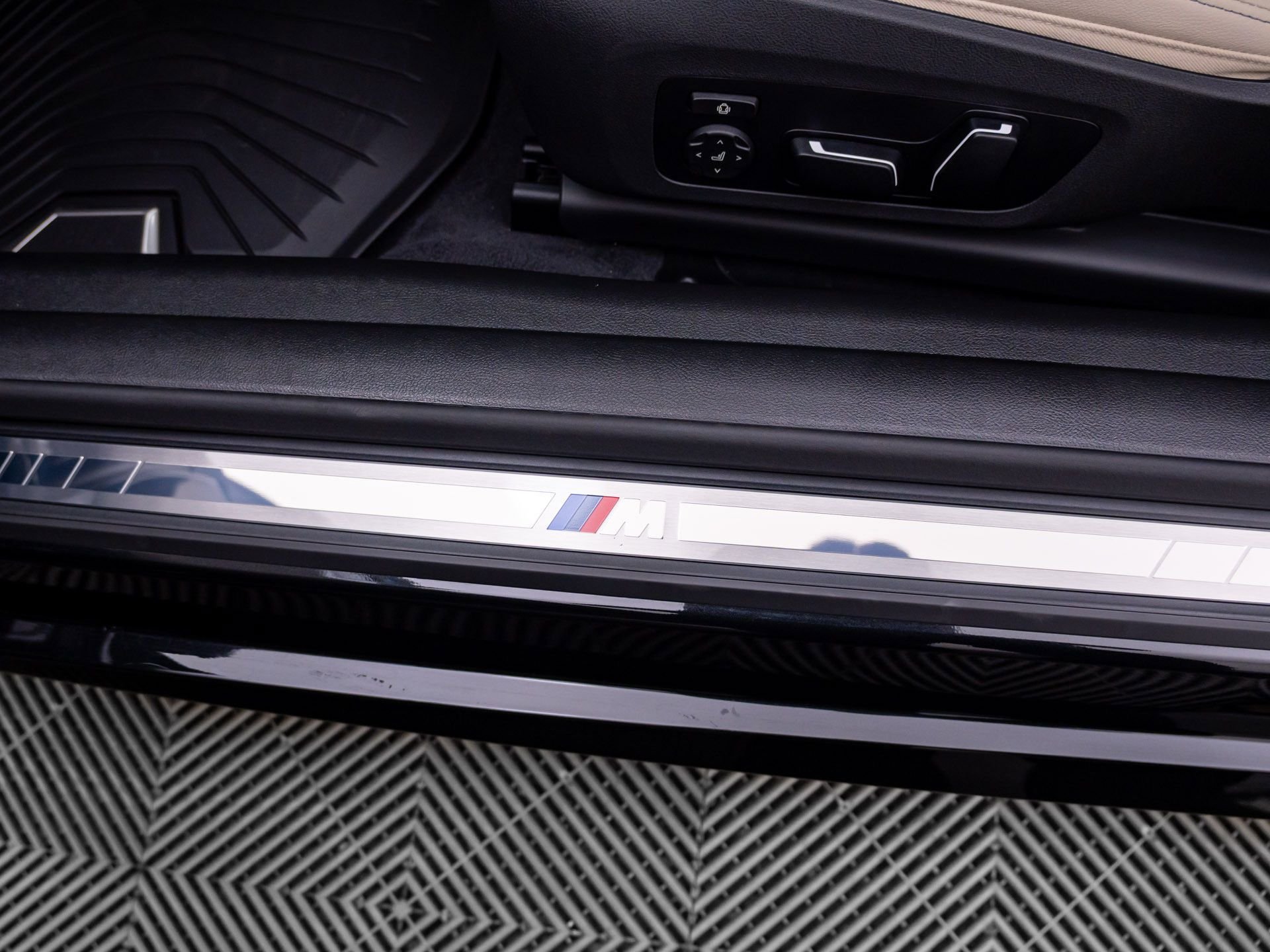 New 2027 BMW 440i xDrive Convertible AWD/4WD image 14