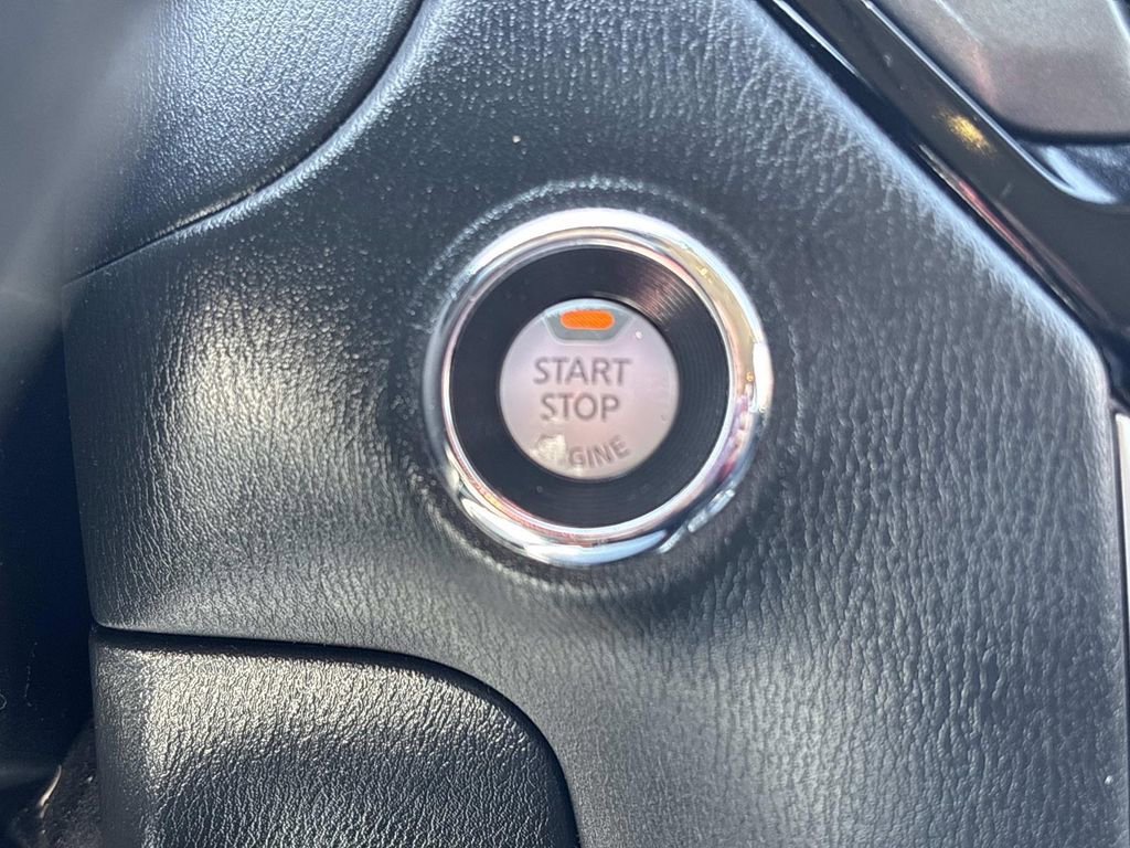 Used 2020 Nissan Pathfinder S AWD/4WD image 19