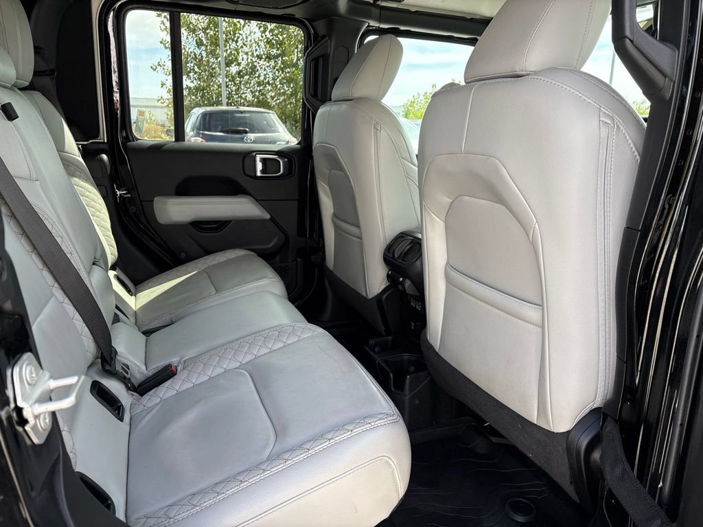 Used 2023 Jeep Gladiator Overland AWD/4WD image 23