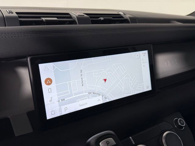 Used 2020 Land Rover Defender 110 SE image 18