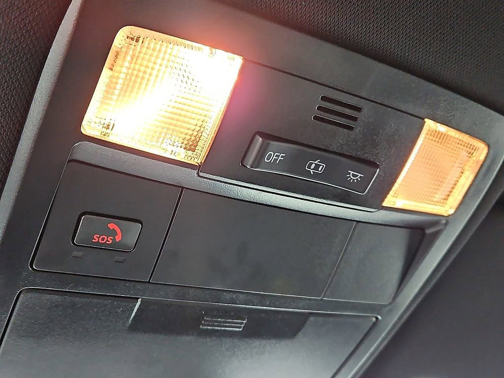 Used 2023 Toyota Tacoma TRD Sport w/ Technology Package image 26