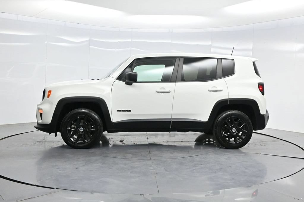 Used 2023 Jeep Renegade Latitude AWD/4WD image 39