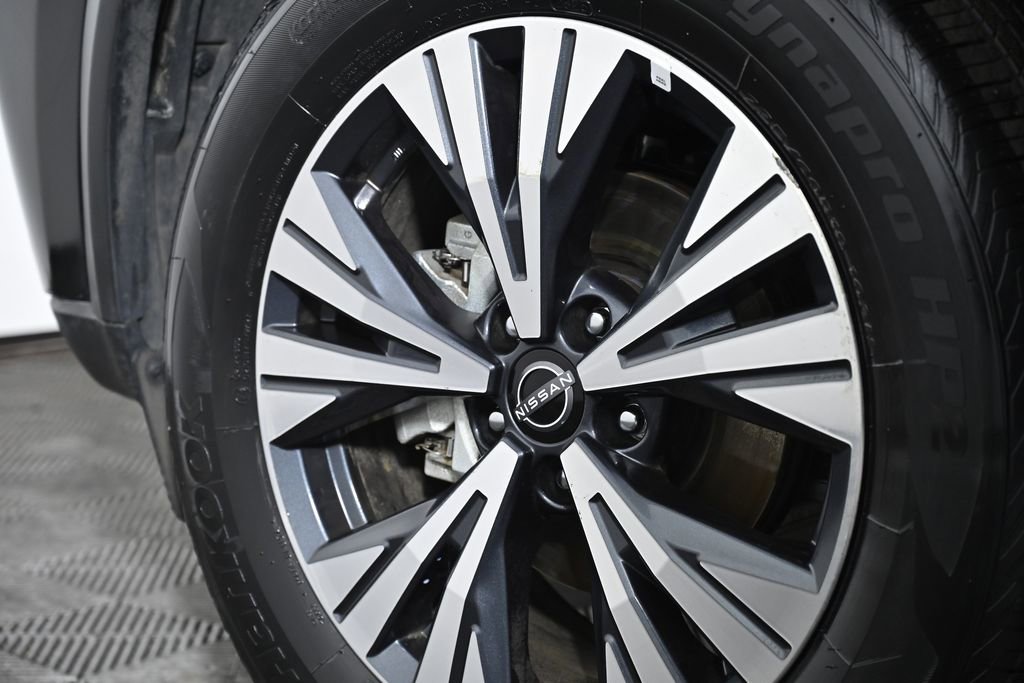 Certified 2023 Nissan Rogue SV image 33